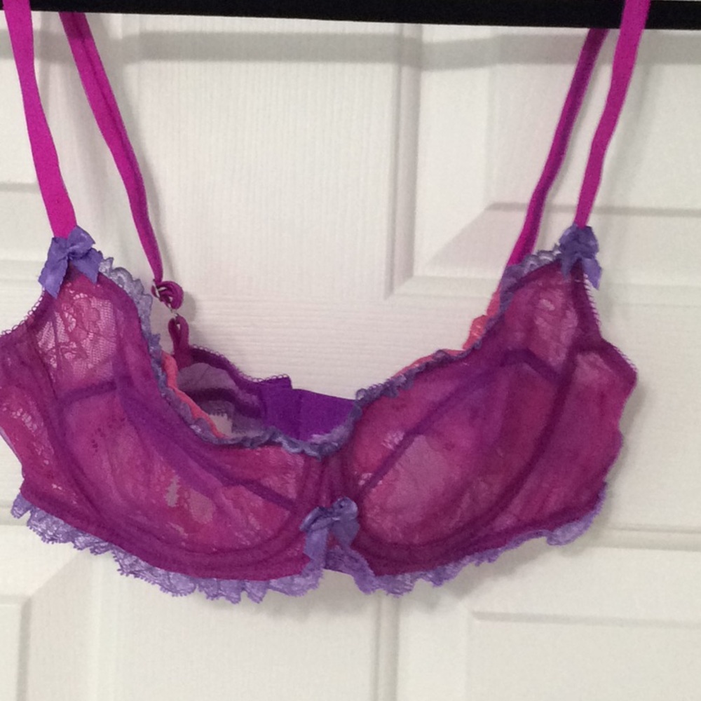 Bra - Picture 1 of 1